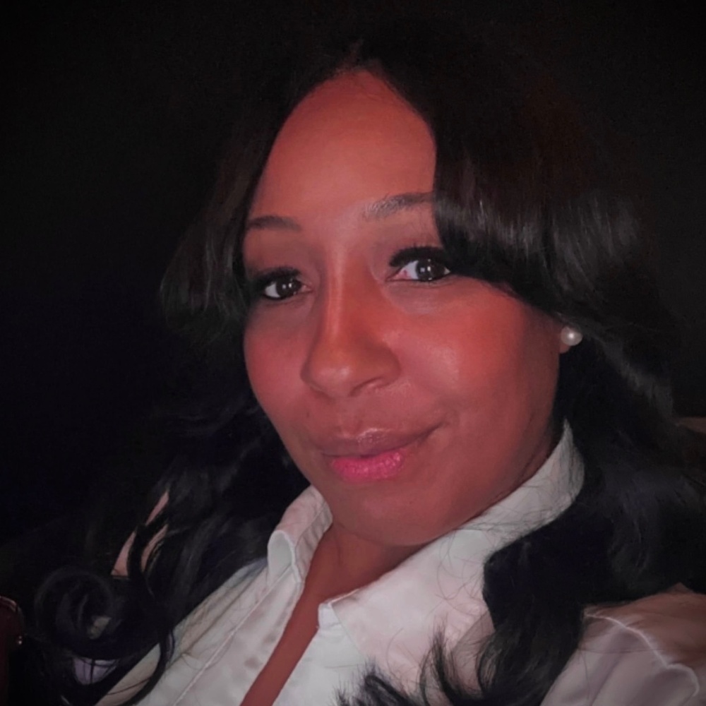 Meet your Posher, Demi